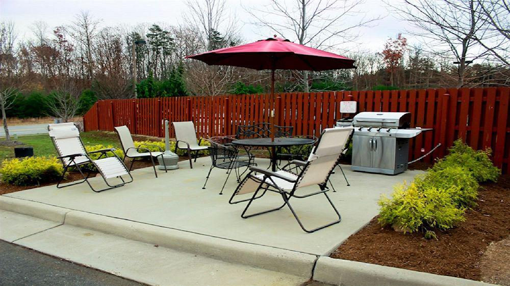 Affordable Suites Of America Fredericksburg Exteriör bild